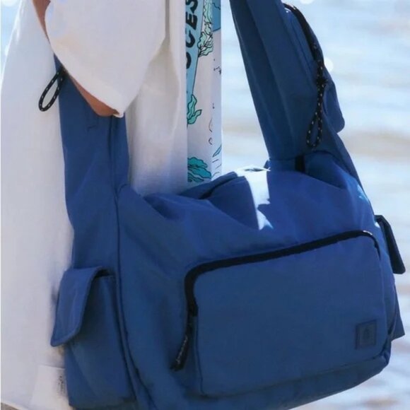 NWT Free People Movement Parlay Puffer Carryall Bag- Blue - Picture 1 of 8